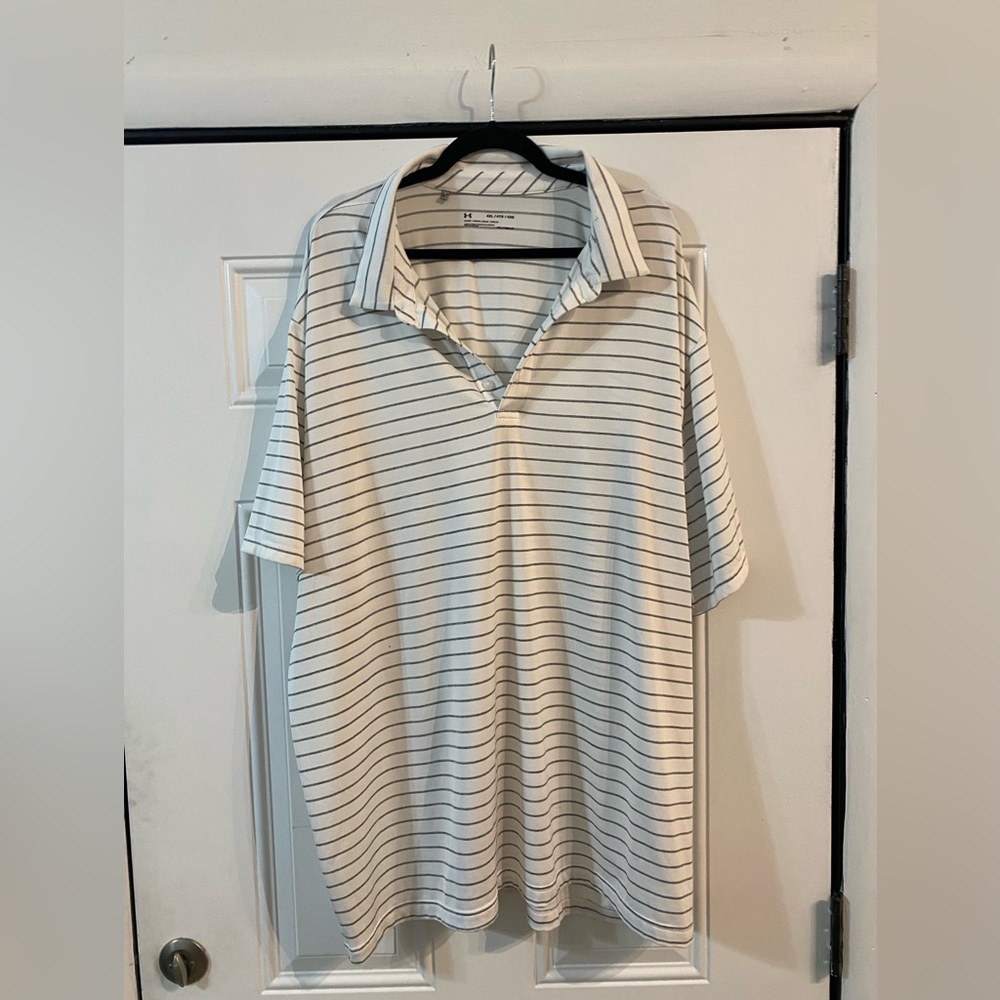Under armour 4XL polo white/ black stripes great condition